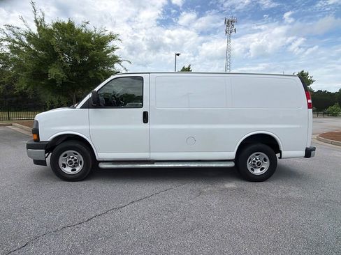 Used 2024 GMC Savana 2500 w/ Driver Convenience Package RWD image 4