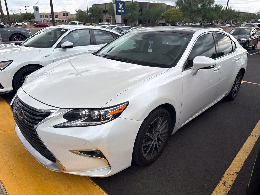 Used 2017 Lexus ES 350 w/ Navigation System Package FWD image 1