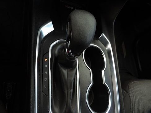 Used 2023 Chevrolet Traverse LT image 28