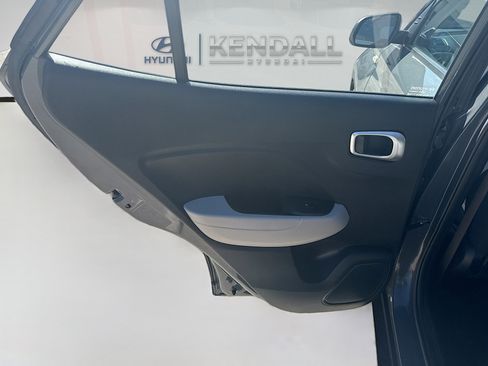Used 2024 Hyundai Venue SEL FWD image 22