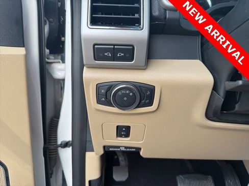 Used 2019 Ford F250 Lariat w/ Chrome Package image 15