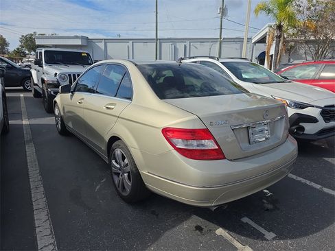Used 2010 Mercedes-Benz C 300 Sedan image 4