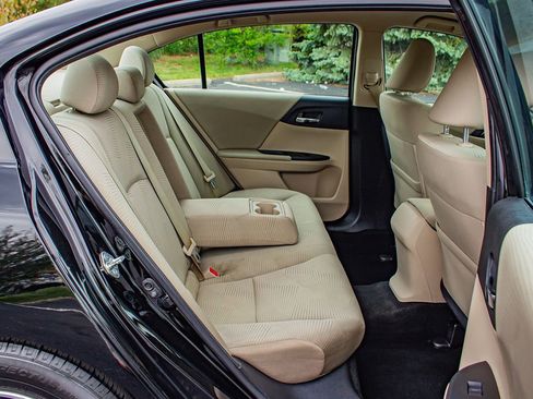 Used 2016 Honda Accord LX image 18