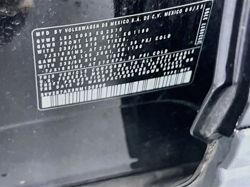 Used 2022 Volkswagen Tiguan SE AWD/4WD image 31