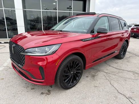 Used 2025 Lincoln Aviator Reserve w/ Equipment Group 201A AWD/4WD image 3