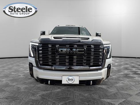 Used 2024 GMC Sierra 2500 Denali Ultimate w/ Max Trailering Package AWD/4WD image 8