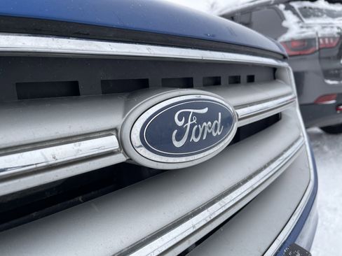 Used 2018 Ford Escape SE image 24