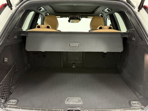 Used 2020 Volvo XC60 T5 Momentum w/ Protection Package Premier image 25