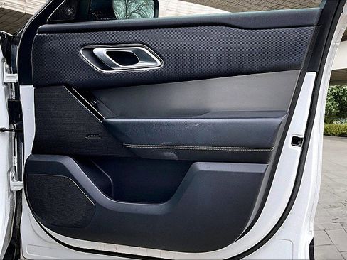 Used 2020 Land Rover Range Rover Velar S image 18