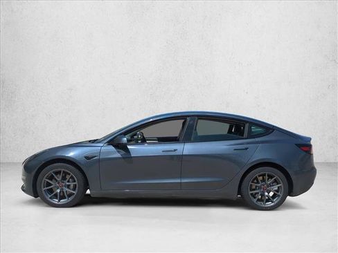 Used 2022 Tesla Model 3 Standard Range RWD image 8