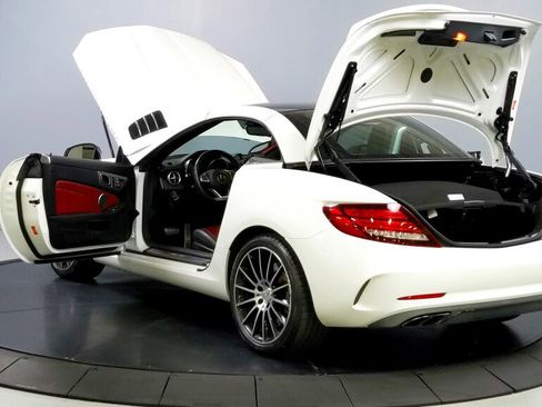 Used 2017 Mercedes-Benz SLC 43 AMG image 13