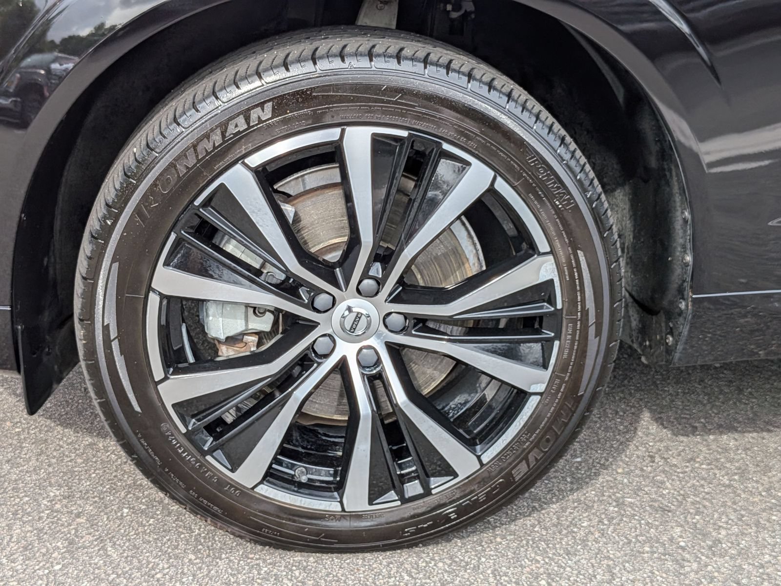 Used 2023 Volvo XC60 B6 Ultimate w/ Protection Package Premier AWD/4WD image 10