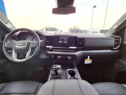 Used 2025 GMC Sierra 1500 SLT w/ SLT Convenience Package image 16