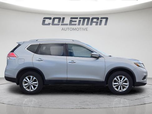 Used 2016 Nissan Rogue SV w/ SV Premium Package AWD/4WD image 5