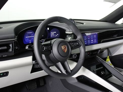 New 2026 Porsche Macan 4 Electric AWD/4WD image 4