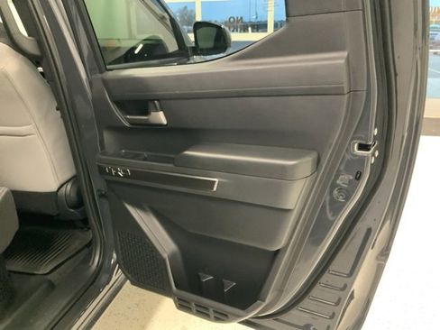 Used 2025 Toyota Tacoma TRD Off-Road image 34