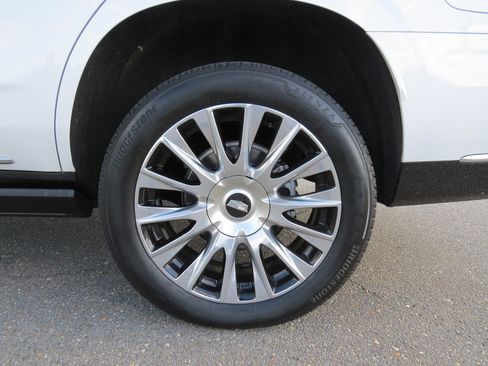 Certified 2025 Cadillac Escalade Premium Luxury Platinum image 12