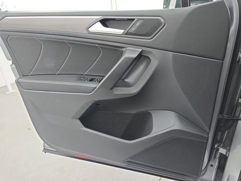 Certified 2023 Volkswagen Tiguan SE R-Line image 26