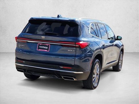 Used 2025 Buick Enclave Preferred AWD/4WD image 5