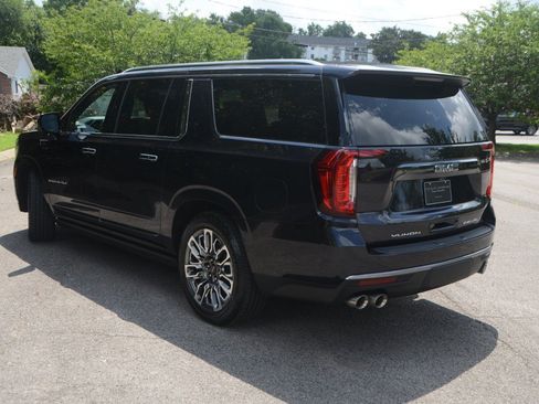 Used 2024 GMC Yukon XL Denali Ultimate AWD/4WD image 18