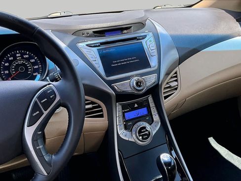 Used 2013 Hyundai Elantra Limited w/ Technology Pkg FWD image 9