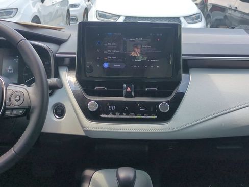 Used 2025 Toyota Corolla SE FWD image 19