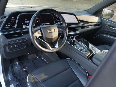 Certified 2024 Cadillac Escalade Sport image 17