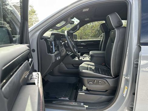 Used 2025 GMC Sierra 1500 AT4X AWD/4WD image 2