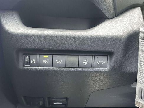 Certified 2021 Toyota RAV4 XLE Premium AWD/4WD image 21