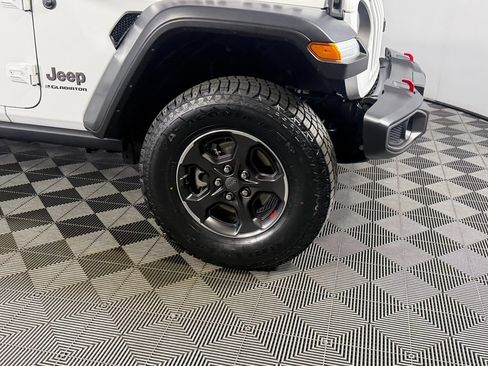 Used 2023 Jeep Gladiator Rubicon w/ LED Lighting Group AWD/4WD image 12