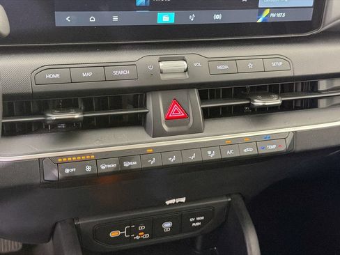Used 2025 Kia K4 FWD image 19