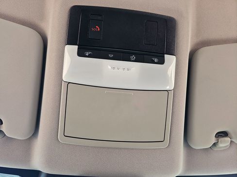 Used 2024 Nissan Rogue SV image 30