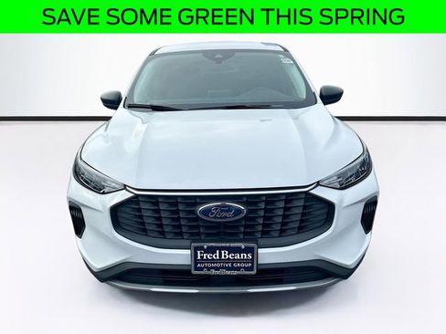 Certified 2025 Ford Escape Active AWD/4WD image 2