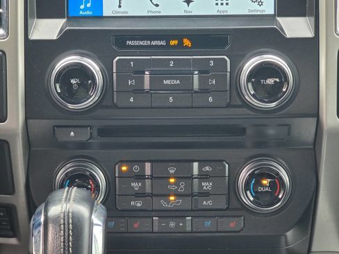 Used 2016 Ford F150 Lariat w/ Equipment Group 502A Luxury image 28