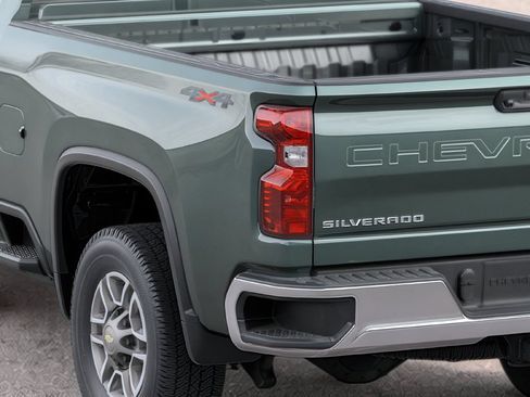 New 2026 Chevrolet Silverado 2500 LT AWD/4WD image 7
