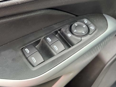 Used 2024 Chevrolet Trax LS w/ LS Convenience Package FWD image 13