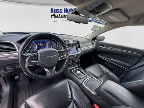 Used 2020 Chrysler 300 Touring L w/ Quick Order Package 22F AWD/4WD image 20