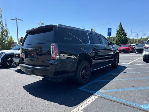 Used 2018 GMC Yukon XL SLT w/ Open Road Package AWD/4WD image 4