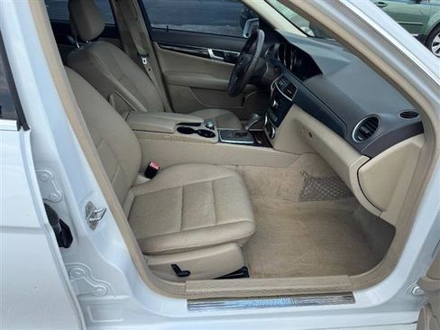 Used 2013 Mercedes-Benz C 250 Sedan image 13