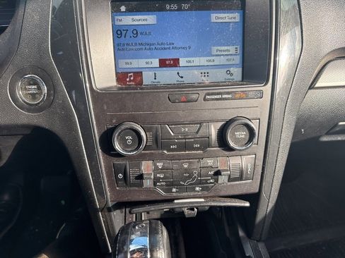 Used 2018 Ford Explorer XLT w/ Equipment Group 201A image 36