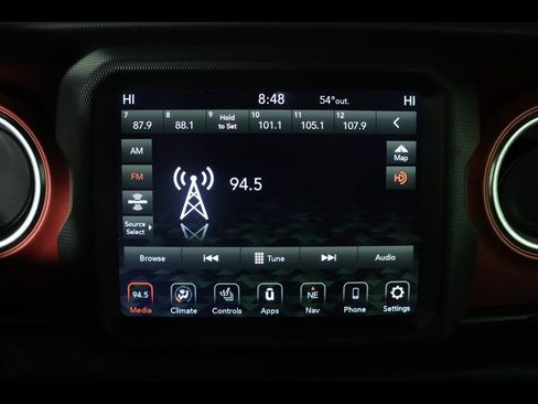Used 2022 Jeep Wrangler Unlimited Rubicon w/ LED Lighting Group AWD/4WD image 24