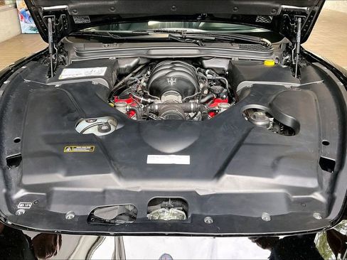 Used 2018 Maserati GranTurismo Sport RWD image 25