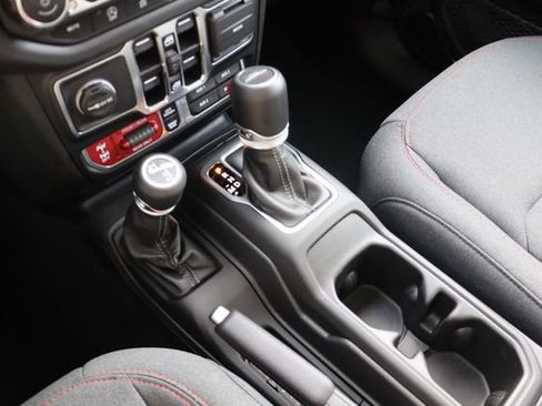 Used 2024 Jeep Gladiator Rubicon image 26