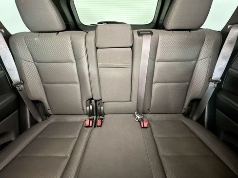 Used 2019 Jeep Grand Cherokee Laredo w/ 18" Wheel & 8.4" Radio Group AWD/4WD image 13