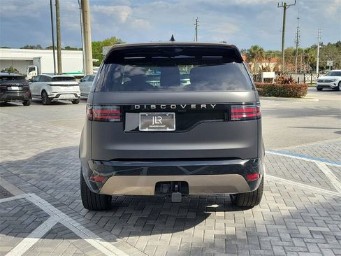 New 2026 Land Rover Discovery Limited Edition image 4