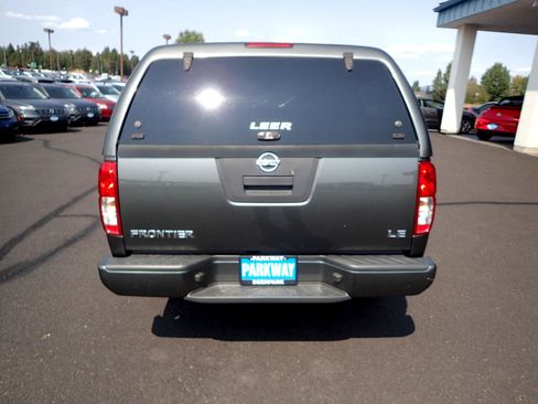Used 2006 Nissan Frontier LE w/ (H01) Rockford Fosgate Pkg image 4