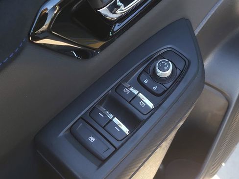 Certified 2025 Subaru Forester Limited image 20