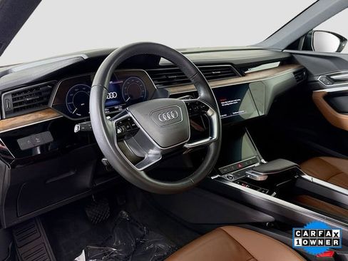 Used 2022 Audi e-tron Premium w/ Convenience Plus Package image 9