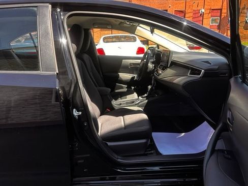 Used 2024 Toyota Corolla LE FWD image 12