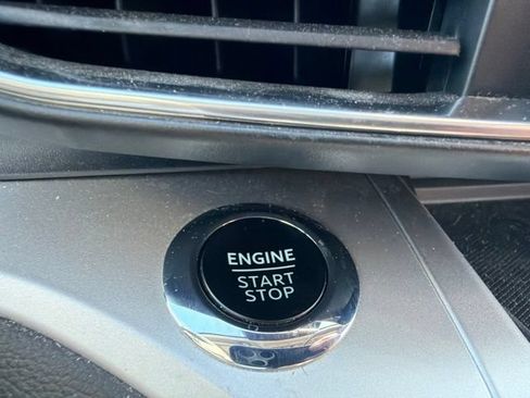 Used 2023 Ford Explorer XLT w/ Equipment Group 202A RWD image 12